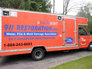 911 Restoration water damage truck